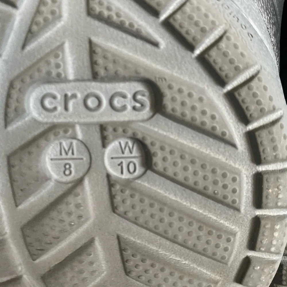 Crocs m8 w10 unisex grey two tone sandals